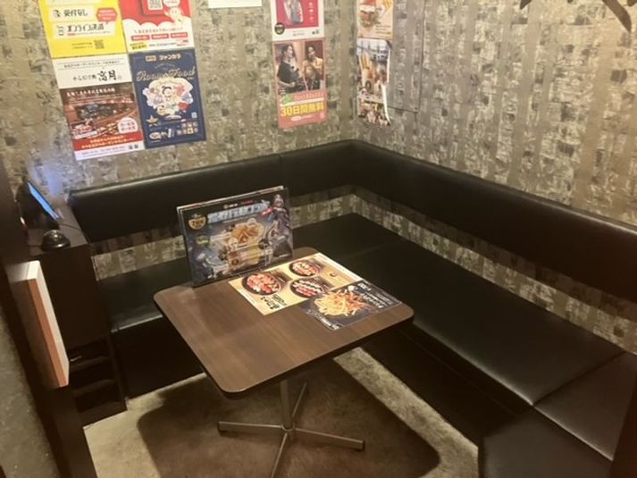 カラオケルーム（多目的レンタルスペース）2 - ジャンカラ高槻ｼｰｽｰ店