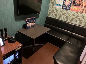 ジャンカラ北新地店 カラオケルーム（多目的レンタルスペース）2の室内の写真