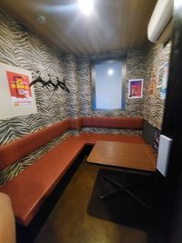 ジャンカラ阪急東中通店 カラオケルーム（多目的レンタルスペース）3の室内の写真