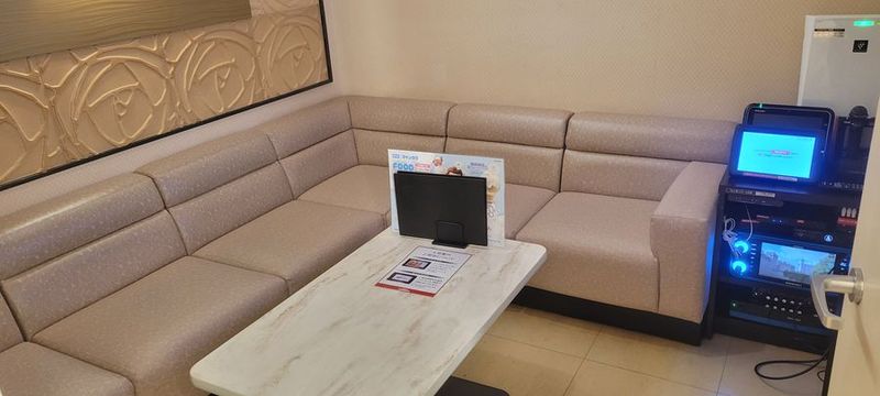 カラオケルーム（多目的レンタルスペース）1 - スーパージャンカラ河原町本店プレミアム