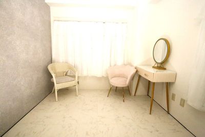かわいい家具に囲まれて、写真撮影もできます！ - レンタルサロンRainbow 赤羽店（Large） salonの室内の写真