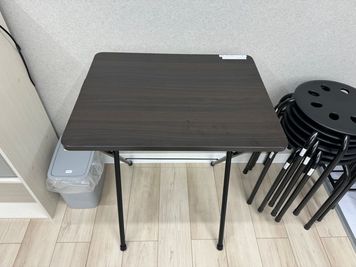 テーブル - レンタルダンススタジオ「トロニカ２号店」 トロニカ２号店の室内の写真