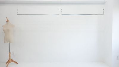 天吊りラックは展示会・ポップアップ・フリーマーケットでのみ貸出可 - サモスタ恵比寿店 サモスタ恵比寿３号店の室内の写真
