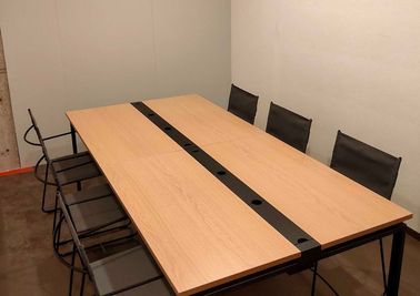 会議室（1〜10名様利用）‐ 金沢市中心市街地【クラソ・プレイス香林坊2階】‐ - コワーキングスクエア金沢香林坊　会議室