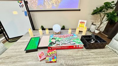 こたつテーブルで広々とボードゲームができます☆ - グッドワン　座　新大阪 グッドワン座新大阪 未成年🆗防カメラ🈚️全館空調でいと涼しの室内の写真