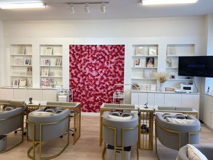 アイラッシュサロン・ネイルサロンレンタルスペース - 5C NAIL&EYELASH