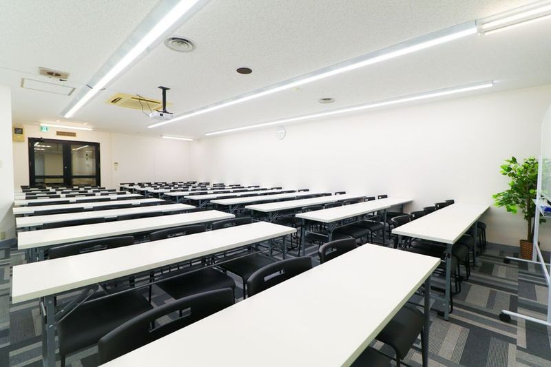 ふれあい貸し会議室 梅田No127 - ふれあい貸し会議室 大阪駅前第１ビル