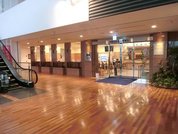 駅からアルヴェ入口 - 東横INN秋田駅東口 シングルの外観の写真