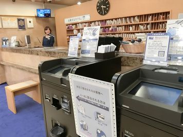 フロントカウンター自動チェックイン機 - 東横INN秋田駅東口 シングルの設備の写真