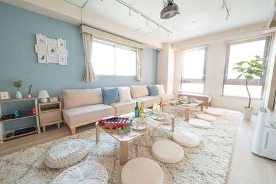 【Amis五反田】6月OPEN🎉24時間/100㌅の大画面で映画鑑賞や推し活💖最大20名/パーティ・歓送迎会 - Amis 五反田【五反田駅 徒歩4分】6月オープン