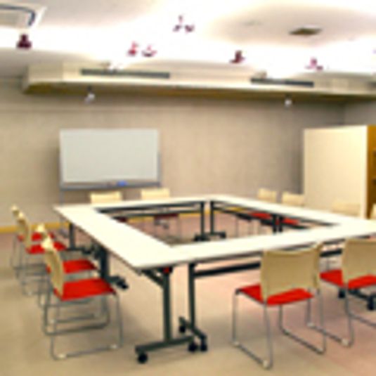 みつづみビル　多目的スペース - 三鼓ビル　多目的スペース