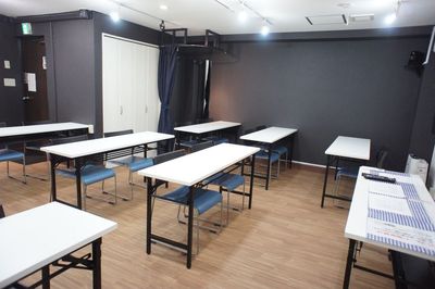 講習・研修に - レンタルスペース24 【新装】創業６年、信頼と安心の清潔な多目的スペース　の室内の写真