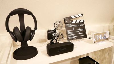 ヘッドフォン、Bluetoothスピーカーご利用無料 - Cinema Neon Pod / シネマネオンポッド秋葉原 小川町駅・淡路町駅・新御茶ノ水駅すぐのプライベートシアタールームの設備の写真