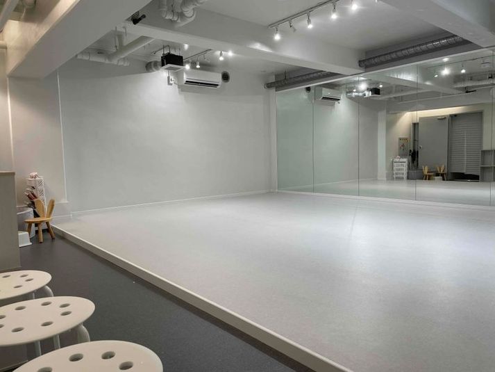ダンスができるレンタルスタジオ - BRIDGE STUDIO