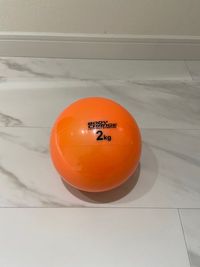 トーニングボール - Pilates Studio Lui 二子新地・二子玉川店 【レビュー投稿プラン】 キャフォーマー・チェア・バレル完備の設備の写真