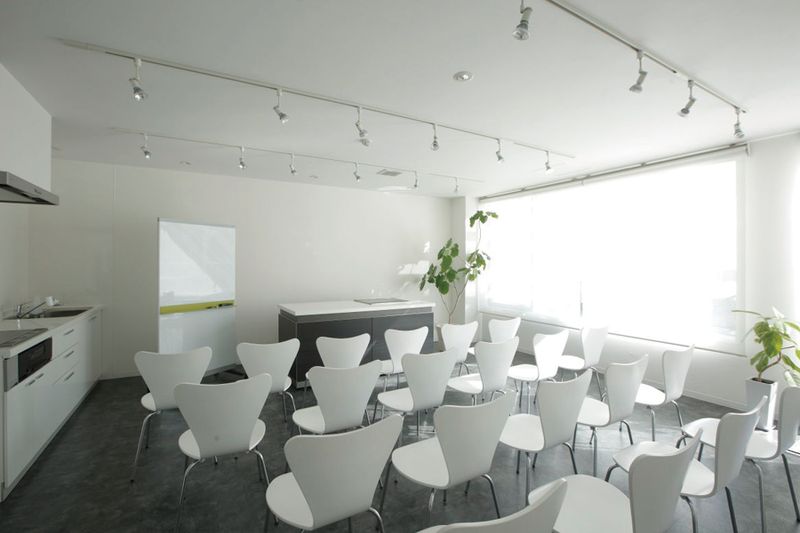 多目的レンタルスペース - karasuma BASE