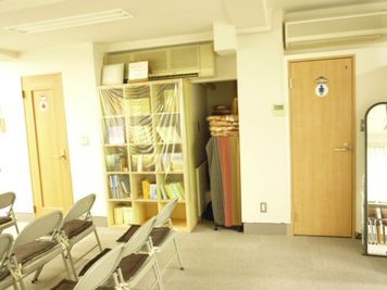 レンタルスペース「高田馬場駅近く研修会議室」 高田馬場　レンタルスペース　山手線・東西線・西武新宿線２分会議室の室内の写真