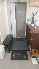 レンタルスペース「高田馬場駅近く研修会議室」 高田馬場　レンタルスペース　山手線・東西線・西武新宿線２分会議室の入口の写真
