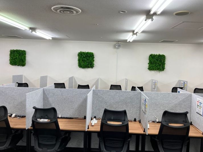 1人用席（通話・会話OK） - コインスペース本厚木店