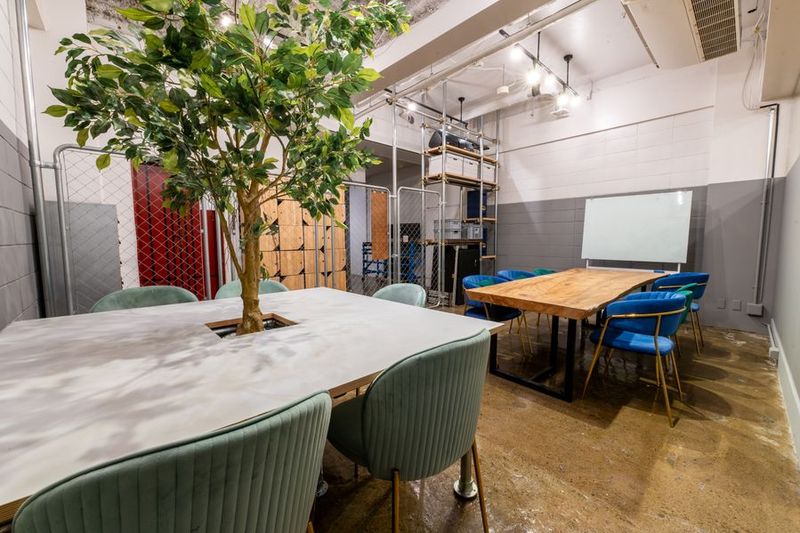 1/3rd Life（ワンサードライフ） - Plus One秋葉原