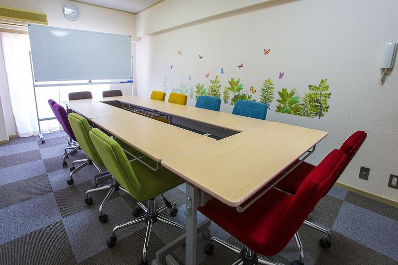 貸し会議室 - スマイルスペース天神