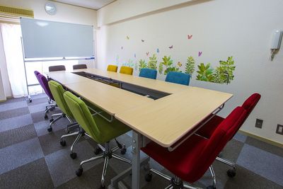 スマイルスペース天神 貸し会議室の室内の写真