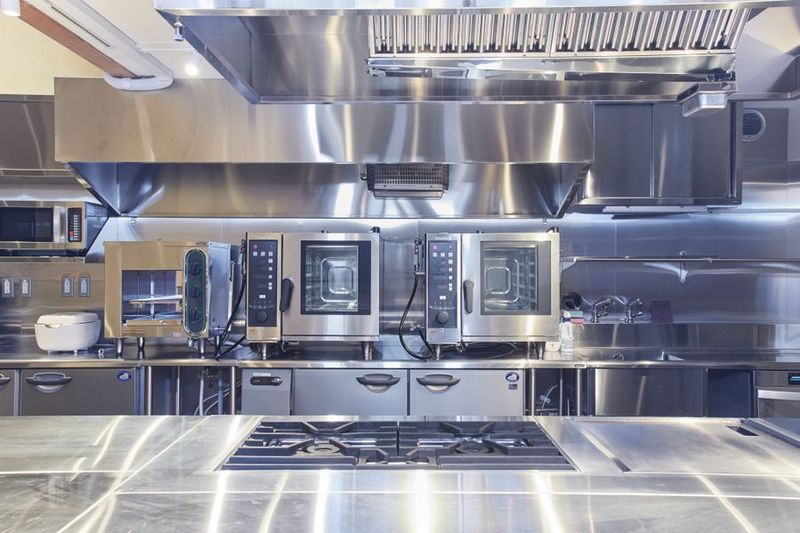 対面のダブルキッチンスタジオ - Tokyo D Kitchen Studio