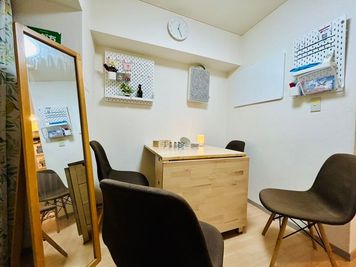 JK Room 新宿永谷タウンプラザ２０６ 【JK Room 新宿永谷タウンプラザ】遊べる貸し会議室の室内の写真