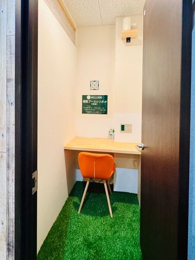 栄生駅1分！オンライン個室ブース集中｜リモートワーク・勉強に最適 - セルフカフェ栄生店