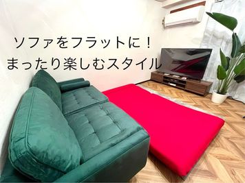 フラットにして4人でテレビ見たりゲームをしたり出来ます - 博多駅近のレトロ風スペース　 博多駅近！レトロなスペース＆懐かしゲー【飲酒騒音禁止！】の室内の写真