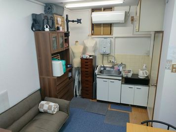 ※写真左のソファは撤去しました。 - のんびりスペース高田馬場 のんびり工房 ～みんなの作業場所～の設備の写真