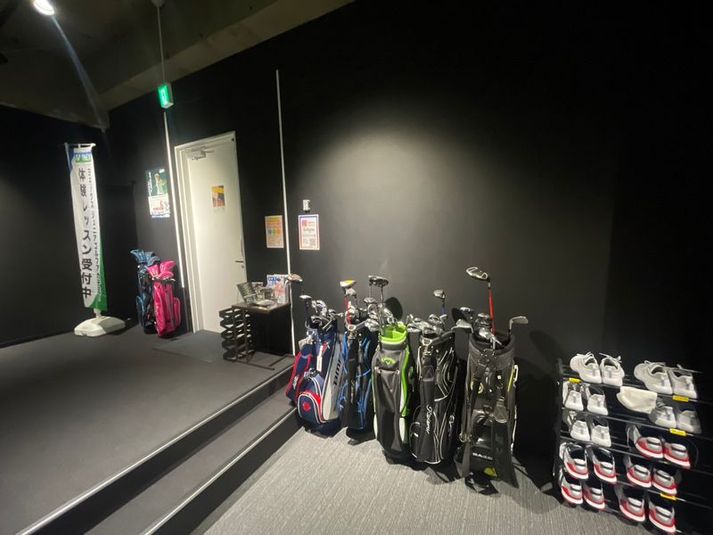 インドアゴルフ練習場 - SWING24/7　新宿店