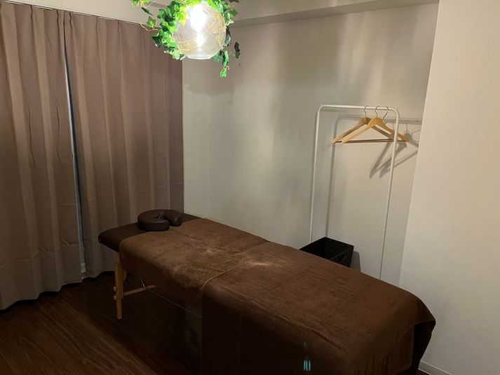 ☆ネイル・アイラッシュ・エステ・整体☆完全貸し切りレンタルサロン - ビクトリア・メイフェアハウス　レンタルサロン　PIDE