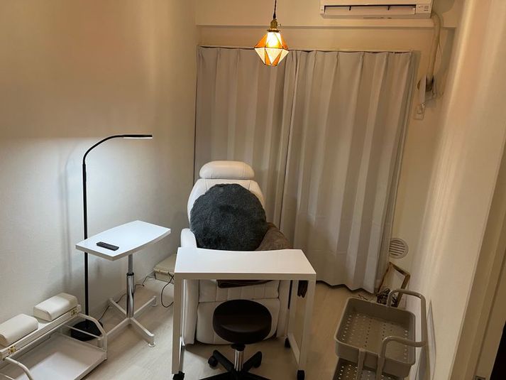 ☆ネイル・アイラッシュ・エステ・整体☆完全貸し切りレンタルサロン - ビクトリア・メイフェアハウス　レンタルサロン　PIDE