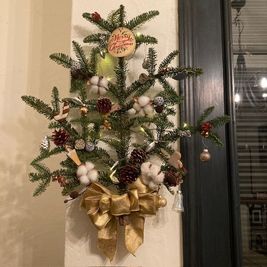 壁掛けXmasﾂﾘｰ -  FOUR DIRECTIONS SPACE FOUR DIRECTIONSの室内の写真