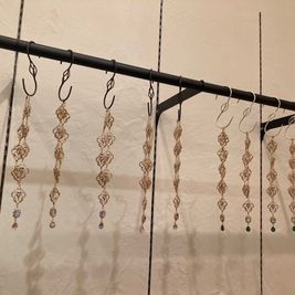 アクセサリー展示販売イベント -  FOUR DIRECTIONS SPACE FOUR DIRECTIONSの室内の写真