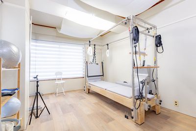 Pilates studio ata NIPPORI マシンピラティス個室スタジオata NIPPORIの室内の写真