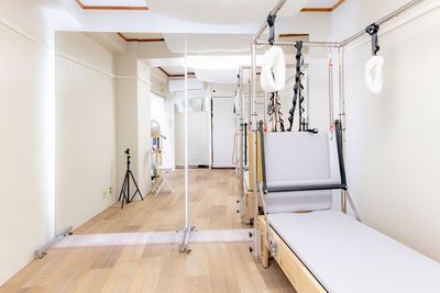 Pilates studio ata NIPPORI マシンピラティス個室スタジオataの室内の写真