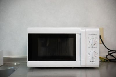 キッチン
電子レンジ - Office with U  【飲食業許可済み】古民家モダンなレンタルスペースキッチンプランの室内の写真