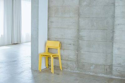 【3階】 コンクリート壁建物3階西側スペース　反対側は白壁 - Blend Studio 【Blend Studio】屋上付デザイナーズ一棟ハウススタジオの室内の写真
