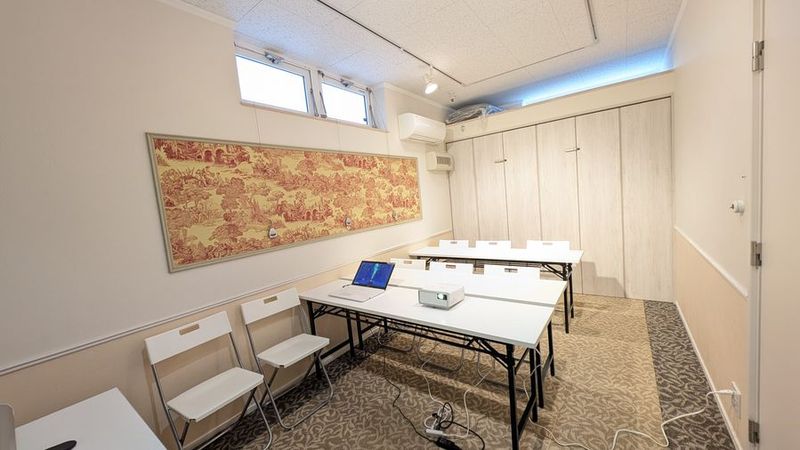 京都駅から3駅15分、4名程度の音楽練習に最適なお部屋です、 - 【大津市石山】アンネの音楽教室