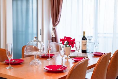 大きなダイニングテーブルで優雅にお食事も🍷 - 【ALTERNA柏】 【オルタナ柏】プロジェクター、撮影備品完備！パーティも撮影も◎の室内の写真