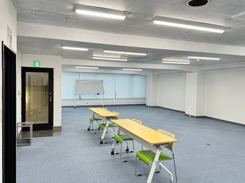 【錦糸町駅　徒歩5分】　＜フリースペース＞　短期間の倉庫、イベント、ヨガ教室、個展、セミナーなど自由に利用可能 - 【リロの会議室】錦糸町