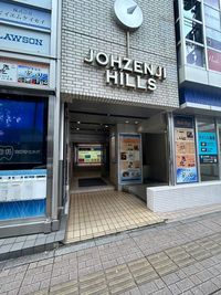 定禅寺ヒルズ(定禅寺通り) 4階会議室の入口の写真