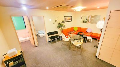🎉専用駐車場20台以上🉑貸切女子会から誕生日会、合コン会場に🎂シャワールームからゴロゴロソファ🛋️ボードゲーム各種 - カリマZA