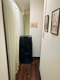 向かって左にお部屋があります（廊下からの仕切りはカーテンです） - レンタルサロンLapis高田馬場 Lapis高田馬場1号室の室内の写真