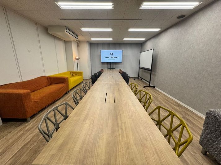 レンタルスペース『エミール・ガレ』 - THE POINT新橋