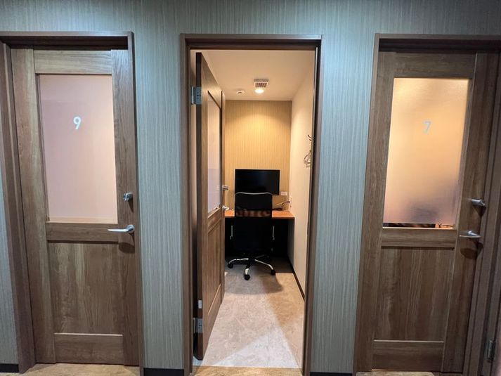 【新宿駅から徒歩1分】1名個室(個室4) - いいオフィス新宿西口