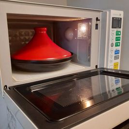 タジン鍋
電子レンジでも調理できる優れものです。なので、具材を並べてチンするだけ！ - ユニーブル２４千種駅前の設備の写真