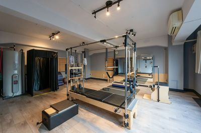 【通常プラン】マシンピラティスレンタルスタジオ 仲御徒町駅徒歩45秒🚃1時間3300円 広々🧘‍♀️マット/バレル各種充実 - sr pilates studio 上野御徒町